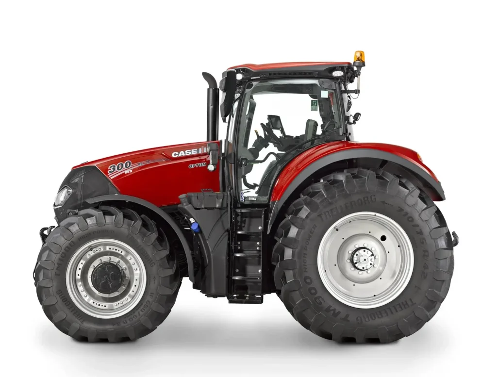 Case IH Optum 340 AFS Connect traktor sett fra siden, med synlig kabininteriør og teknologi.