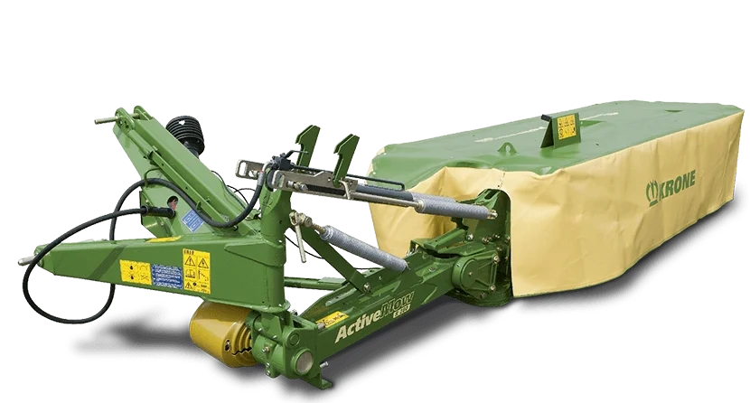 KRONE ActiveMow R slåmaskin med grønt og gult design mot svart bakgrunn. Maskinen har hydrauliske armer og en bred slåbom for gressklipping.
