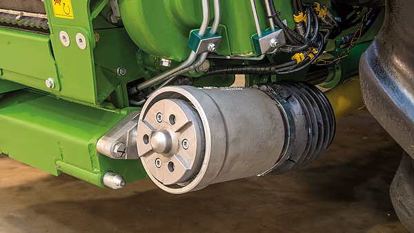 Flerkobling (multi-coupler) for automatisk og sikker tilkobling av frontaggregat.