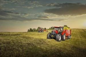 Case Maxxum samler opp slått