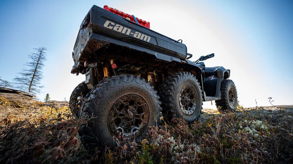 orv-my26-out-max-6×6-backcountry-stealthblack-lifestyle-9661-rgb