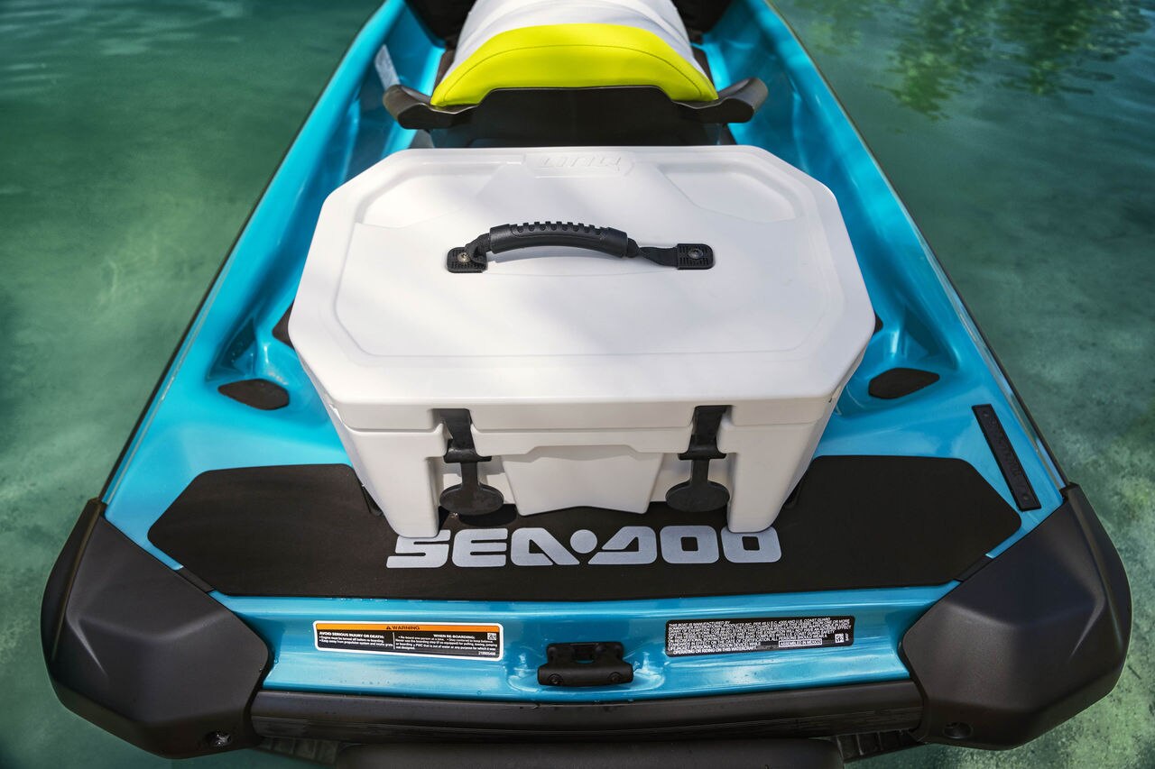 Sea-Doo GTI SE-badeplattform med LinQ-kjøler.